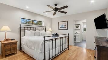 3 chambres, fer et planche à repasser, Wi-Fi gratuit, draps fournis