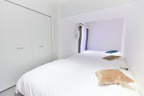 Blackout drapes, free WiFi - VORT Yamabukicho Residence (Tokyo)