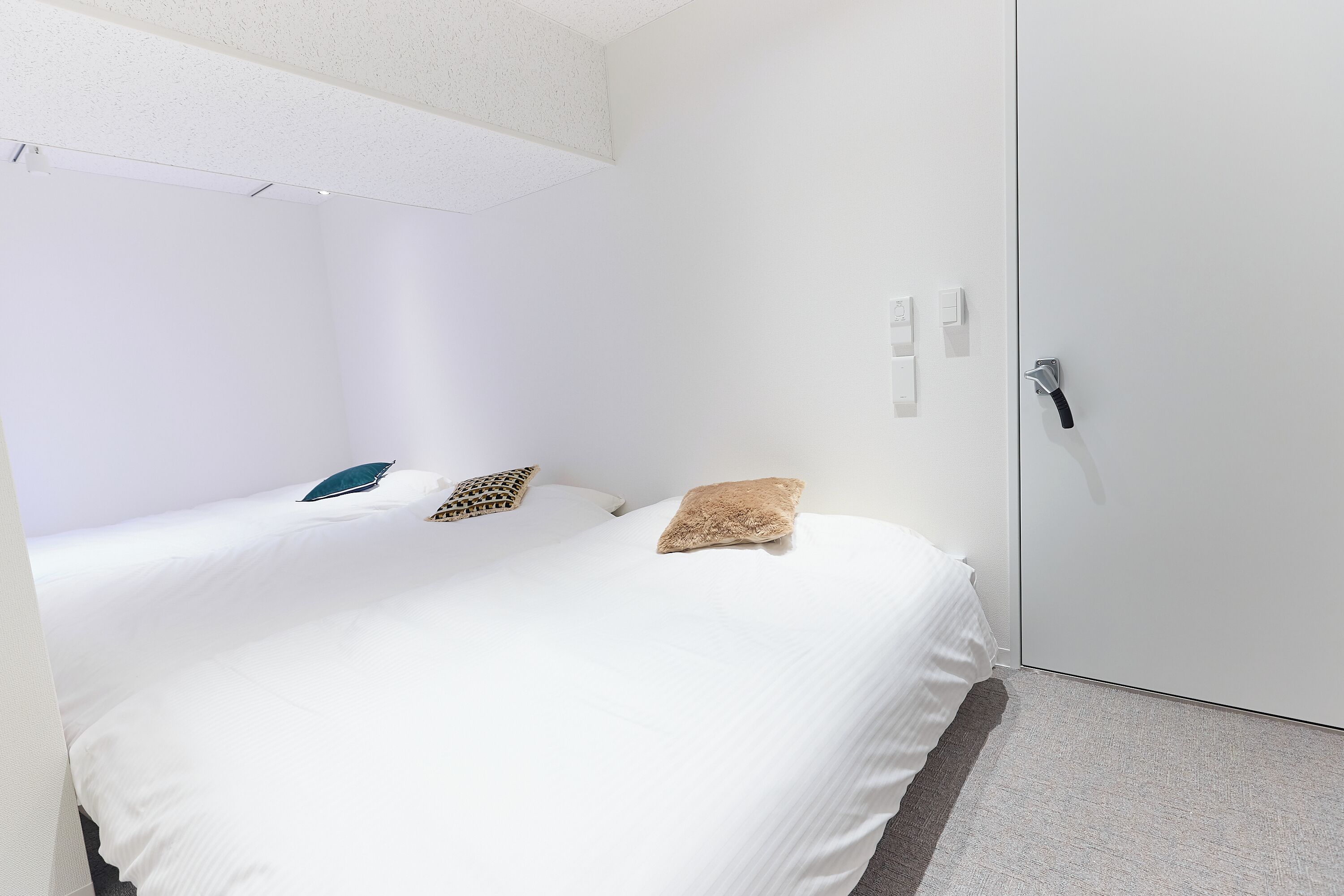 Blackout drapes, free WiFi