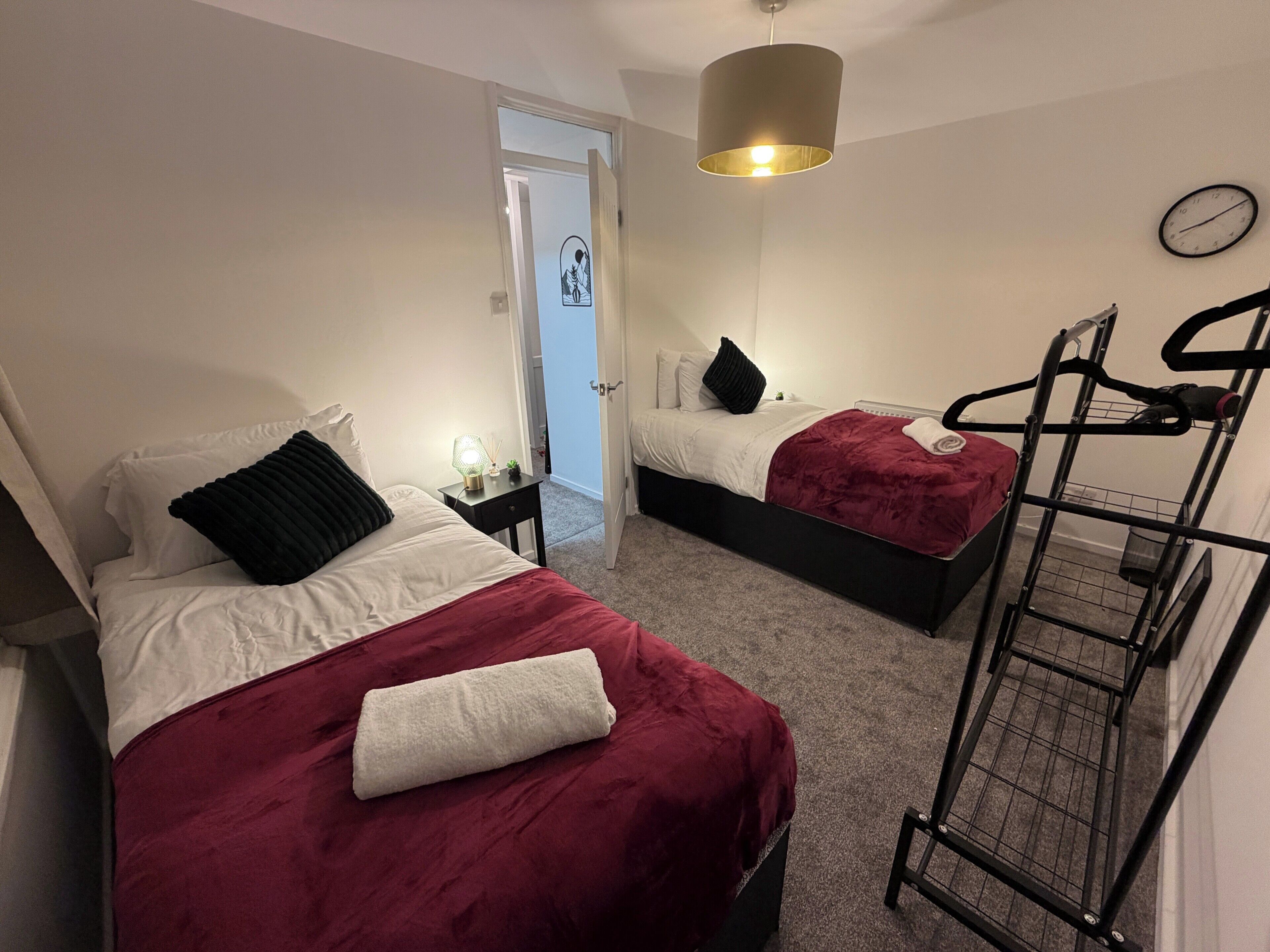 2 bedrooms, iron/ironing board, WiFi, bed sheets