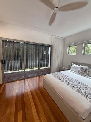 Fer et planche à repasser, Wi-Fi, draps fournis