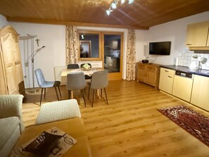Apartment | Living room - Apartment With Alpine Views (Fuegenberg)