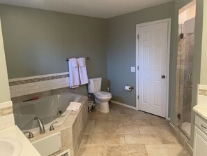 Shower, jetted bath, hair dryer, towels - Spacious Home Close to Everything (Wheat Ridge)