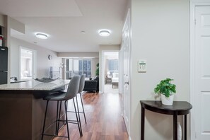 Interior - Corporate 2 Bed 2 Bath Condo • Celebration Square • 1Parking (Mississauga)