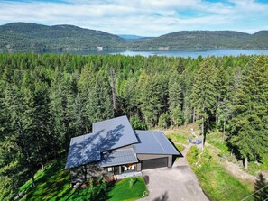 Exterior - Great Location | 4BD/4BA | Hot Tub & Fire Pit (Whitefish)