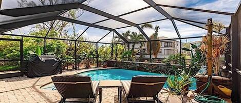 Et oppvarmet basseng