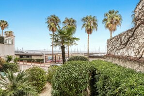 Property grounds - Cannes Sea View - Port du Moure Rouge, Cannes, France (Cannes)