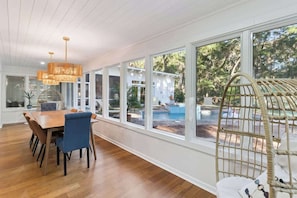 Dining - Tidepool - Private Pool & Hot Tub (Jekyll Island)