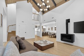 Living area - Verbier Tremblant: Luxurious Scandinavian Chalet (Mont-Tremblant)