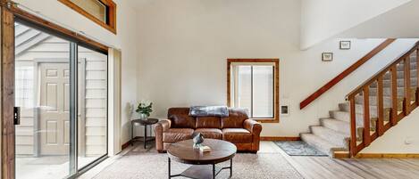 Televisión, chimenea