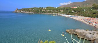 Classic family room for 2 to 4 people