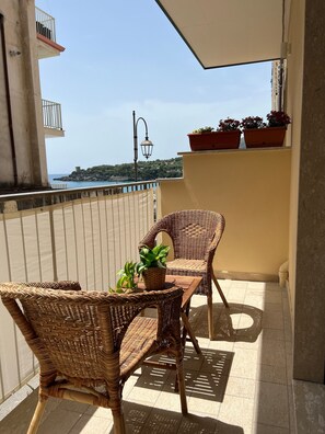 Terrace/patio - Sea view room with private terrace (Camerota)