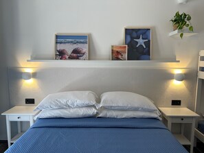 1 غرفة نوم ومكتب وسرير سفر وواي فاي مجانًا