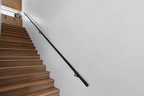 Interior - Bonanza Lane Hideaway (Sans Souci)