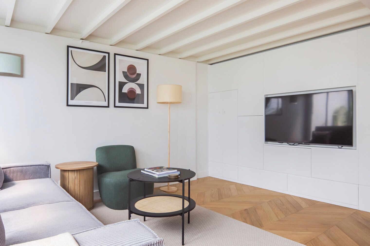 Télévision, chaîne hi-fi