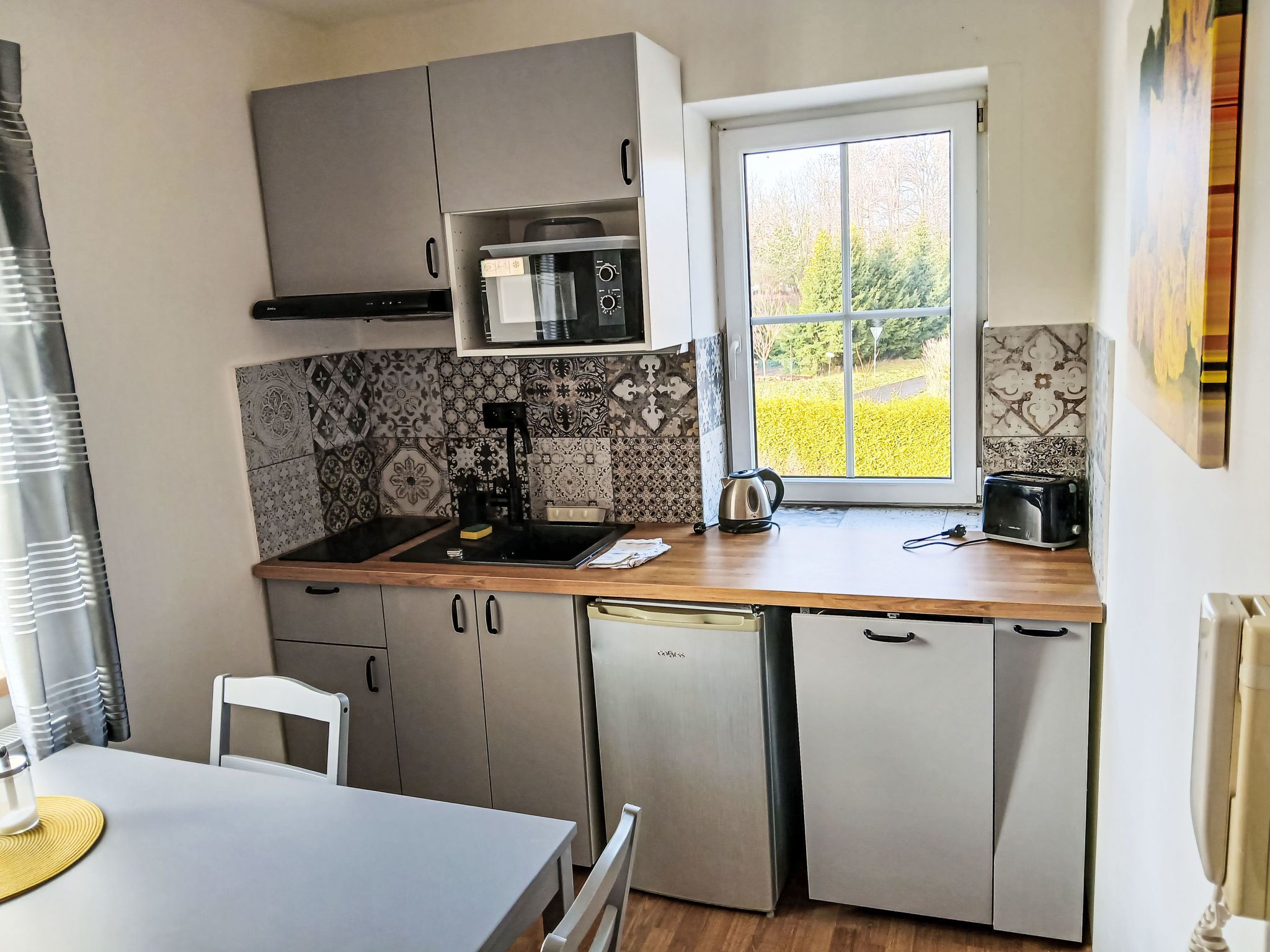 Réfrigérateur, micro-ondes, lave-vaisselle