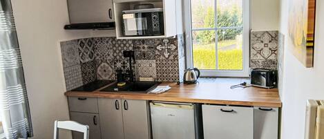 Réfrigérateur, micro-ondes, lave-vaisselle