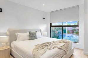 Iron/ironing board, WiFi, bed sheets - Luxe on Sandringham San Souci Sanctuary (Sans Souci)