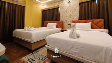 Deluxe Double or Twin Room | Premium bedding, desk, laptop workspace, blackout curtains