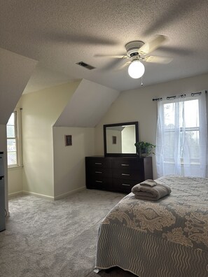 Strykejern/-brett, wi-fi og sengetøy