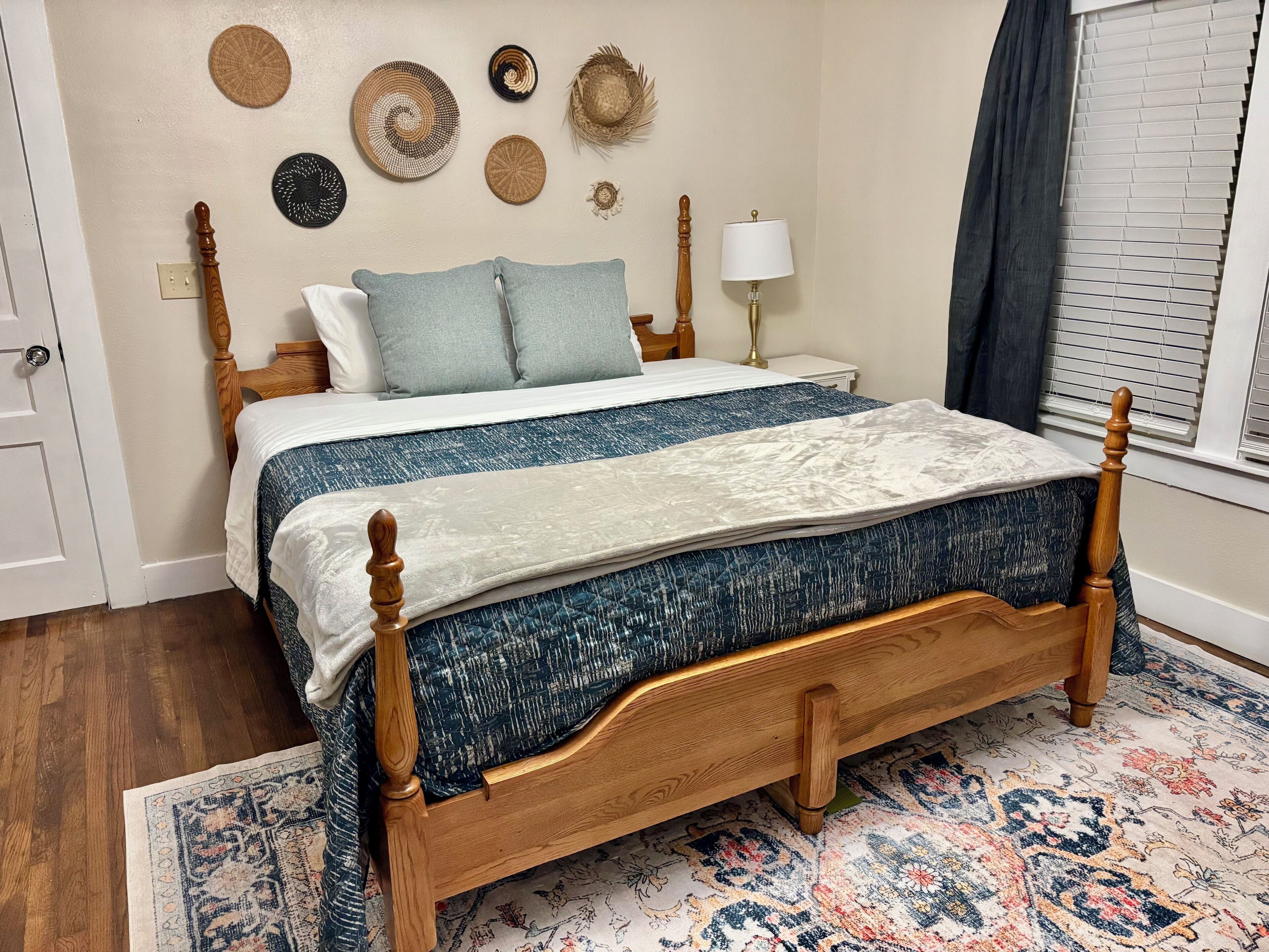 3 dormitoris, planxa i posts de planxar, wifi i roba de llit 