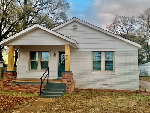 Bison Hall 8, 1 block from Harding, no cleaning fee