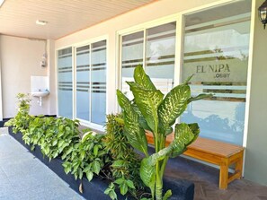 Exterior detail - El Nipa Hotel Labuan Bajo (Labuan Bajo)