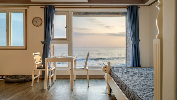 Basic-værelse - 1 soveværelse (Room 202 (Ocean View)) | 1 soveværelse, gratis Wi-Fi