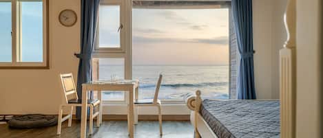 Habitación básica, 1 habitación (Room 202 (Ocean View)) | 1 dormitorio y wifi gratis