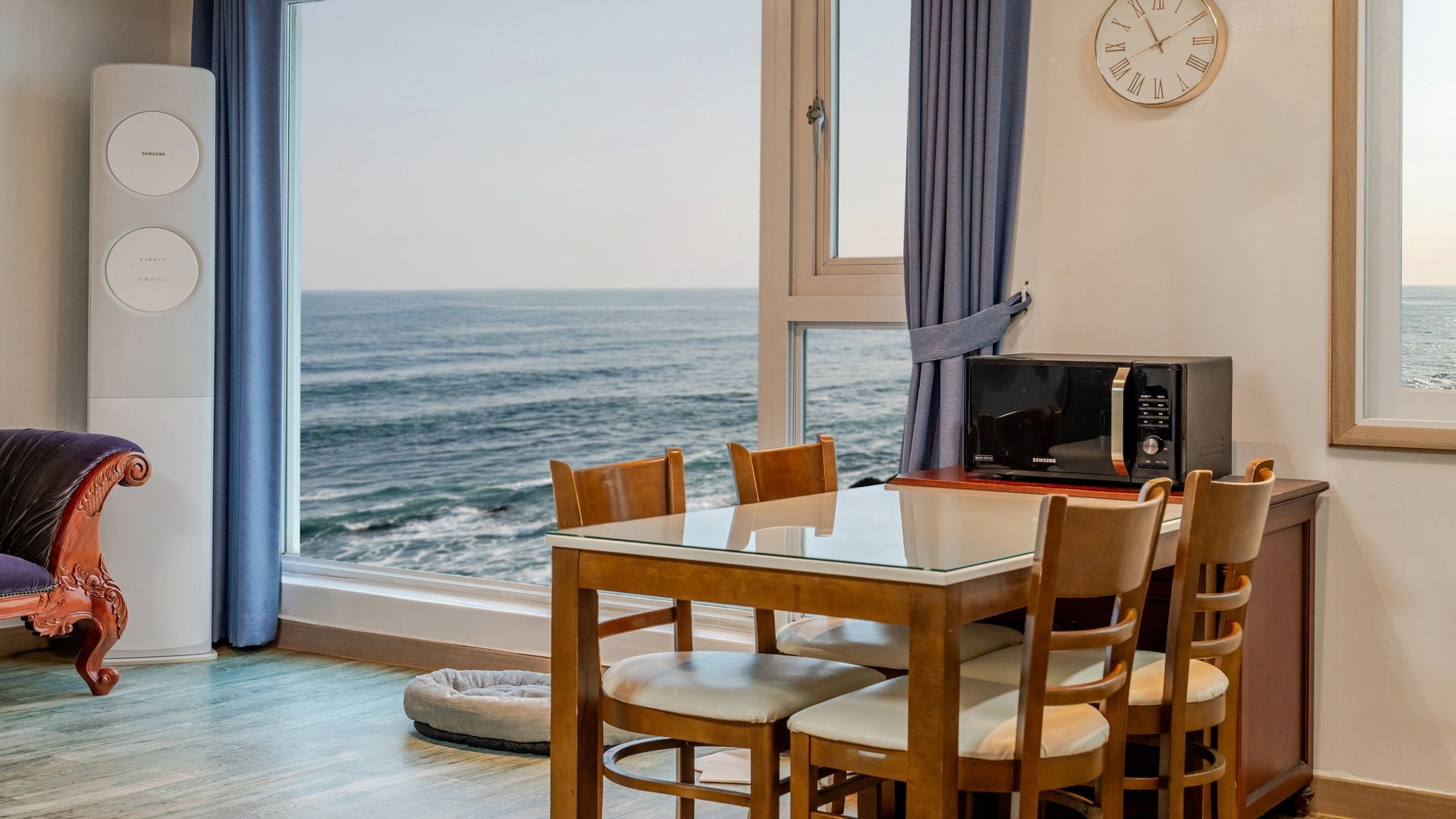 Basic Room, 1 Bedroom (Room 303 (Ocean View)) | 1 bedroom, free WiFi