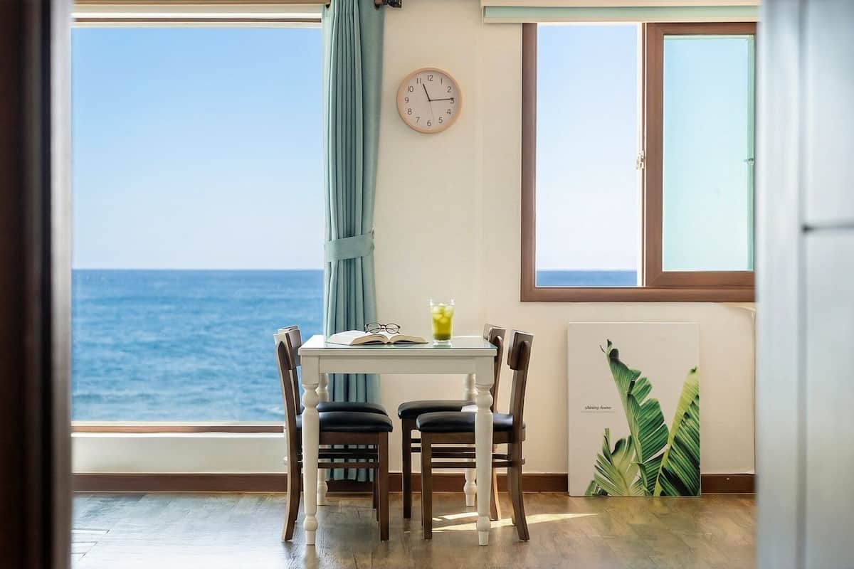 Basic Room, 1 Bedroom (Room 201 (Ocean View)) | 1 bedroom, WiFi (free)