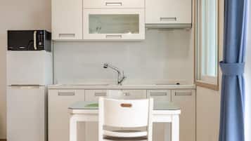 Basic Room, 1 Bedroom (Room 302 (Ocean View)) | 1 bedroom, free WiFi