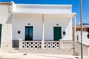 Exterior - Baires by the sea by Vivimy (Taviano)