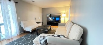 Lovely 3-bedroom townhome with AC in charming Winston-Salem