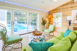 TV - Outdoor Oasis w/ Private Pool, Screened Porch & Putting Green; Walk to Beach, Pickleball & Tennis! (Isle of Palms)