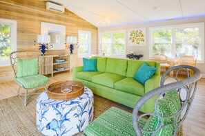 TV - Outdoor Oasis w/ Private Pool, Screened Porch & Putting Green; Walk to Beach, Pickleball & Tennis! (Isle of Palms)