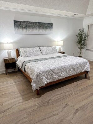 4 makuuhuonetta, ilmainen Wi-Fi, vuodevaatteet