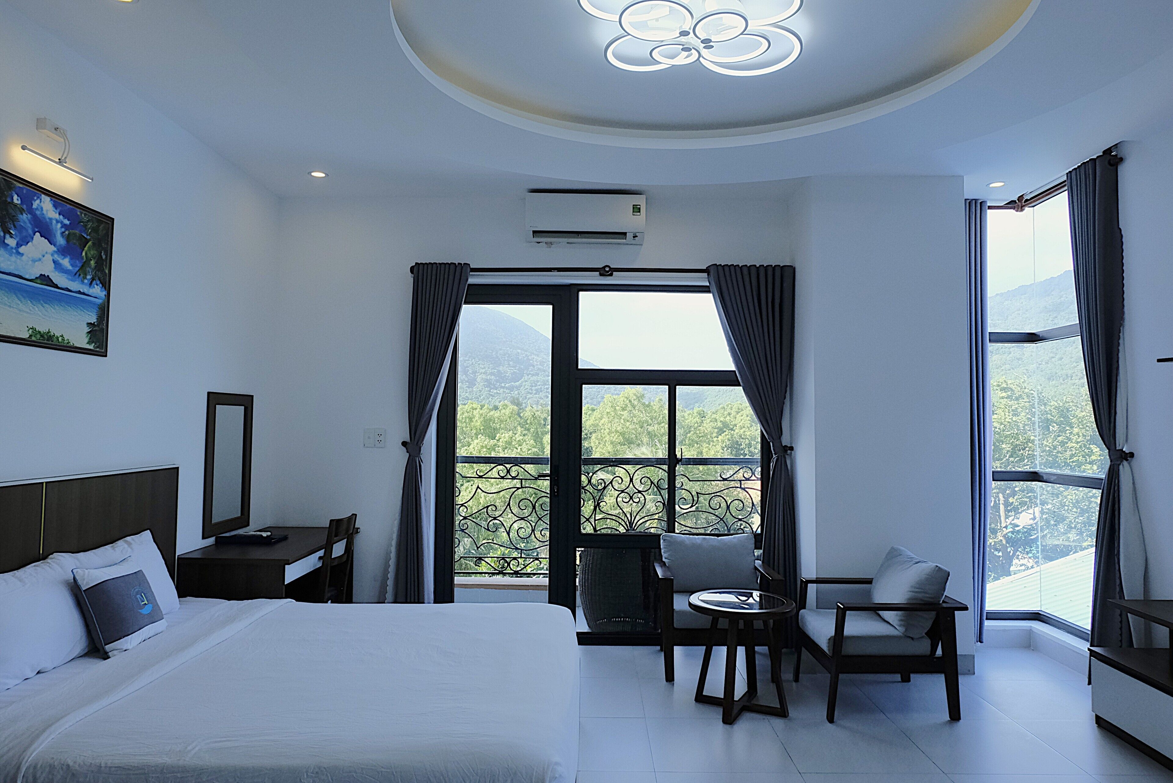 Deluxe Double Room, Balcony, Mountain View