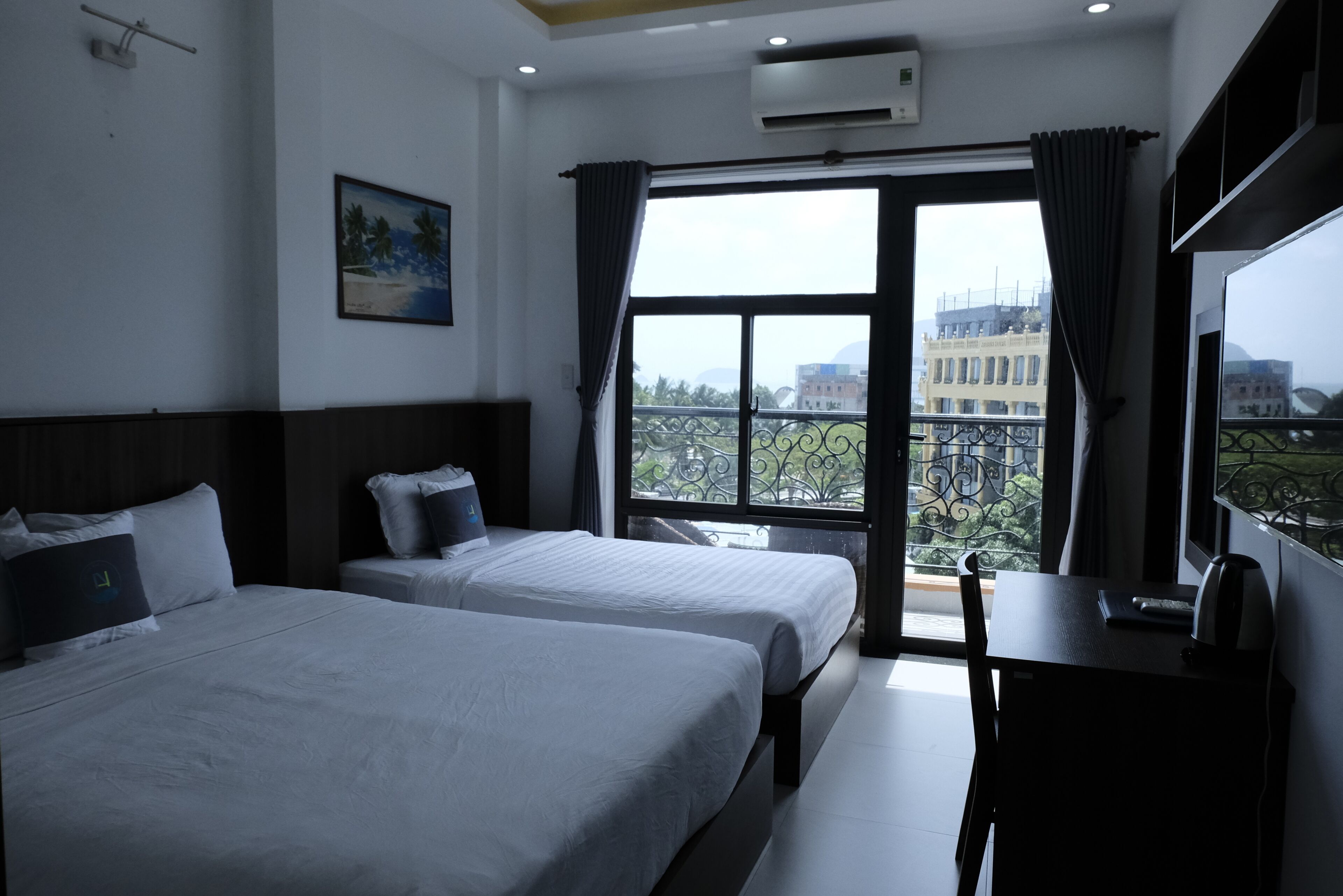 Habitación triple superior | Wifi gratis y ropa de cama