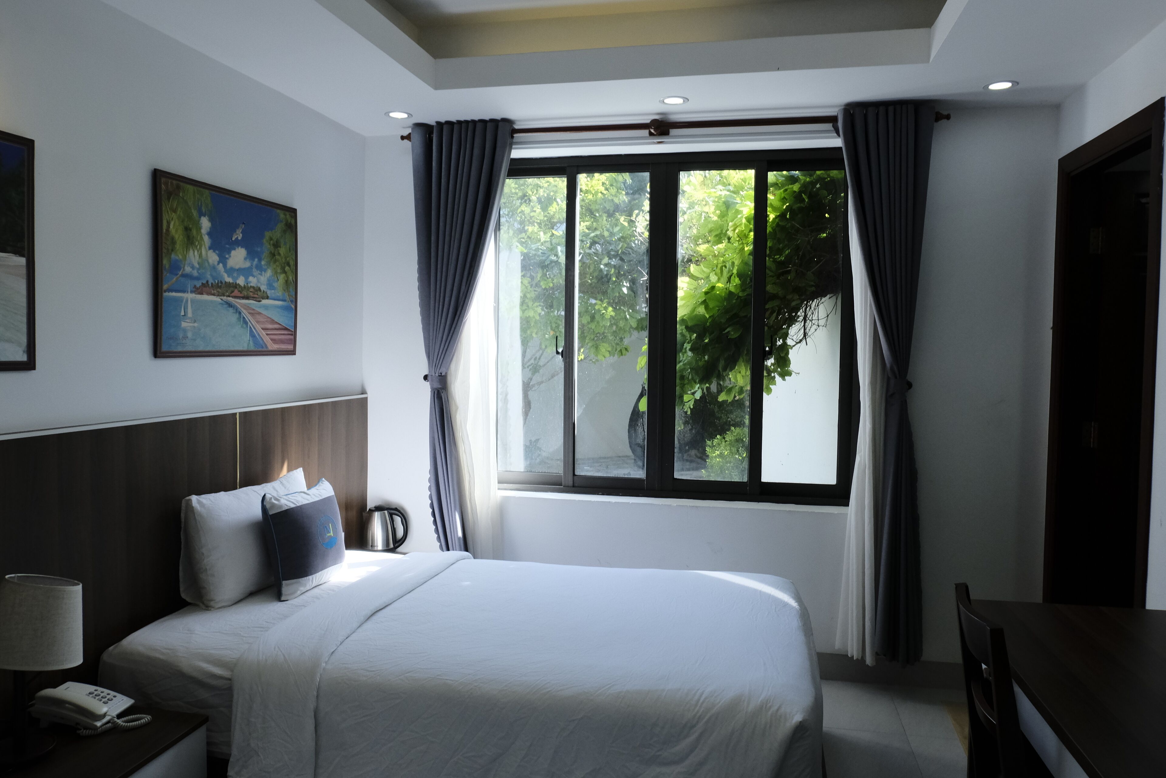 Basic Twin Room, Garden View