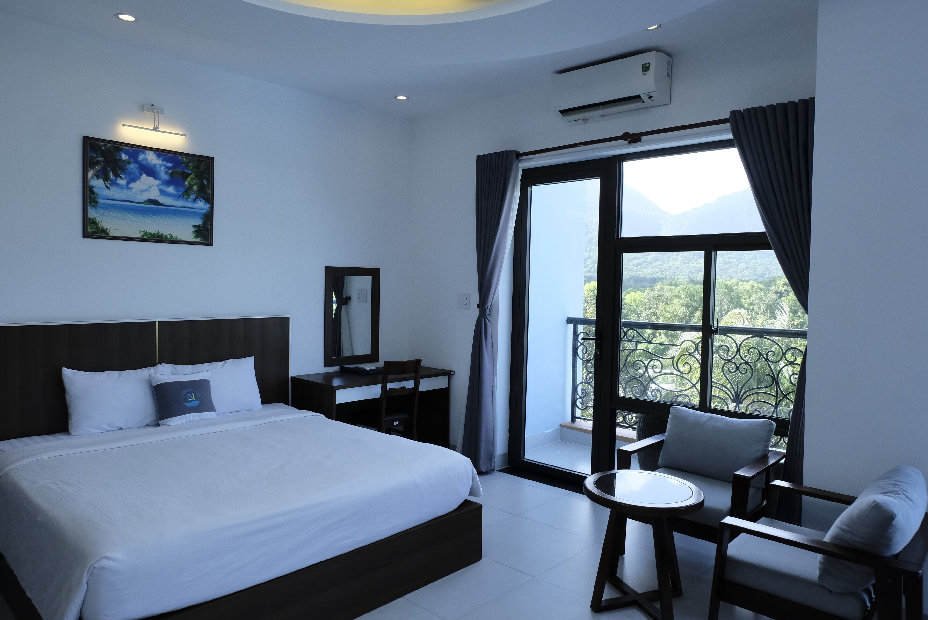 Deluxe Double Room, Balcony, Mountain View