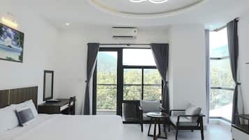 Deluxe Double Room, Balcony, Mountain View | Free WiFi, bed sheets