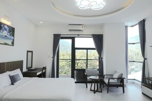 Deluxe-dobbeltværelse - balkon - bjergudsigt | Gratis Wi-Fi, sengetøj