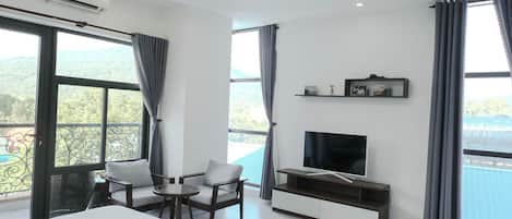 Deluxe Double Room, Balcony, Mountain View | Free WiFi, bed sheets