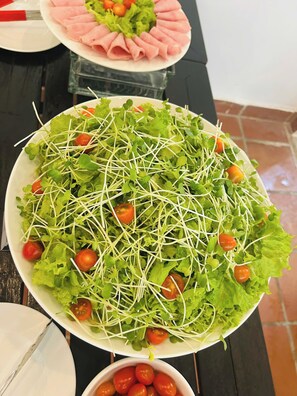 Free daily buffet breakfast - Sunset Hill Resort Phu Quoc (Phu Quoc)