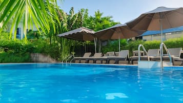 Kolam renang terbuka