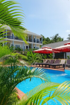 Outdoor pool - Sunset Hill Resort Phu Quoc (Phu Quoc)