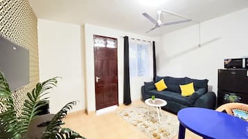 Apartemen Ekonomi, balkon, pemandangan kota | Setrika/meja setrika dan Wi-Fi gratis