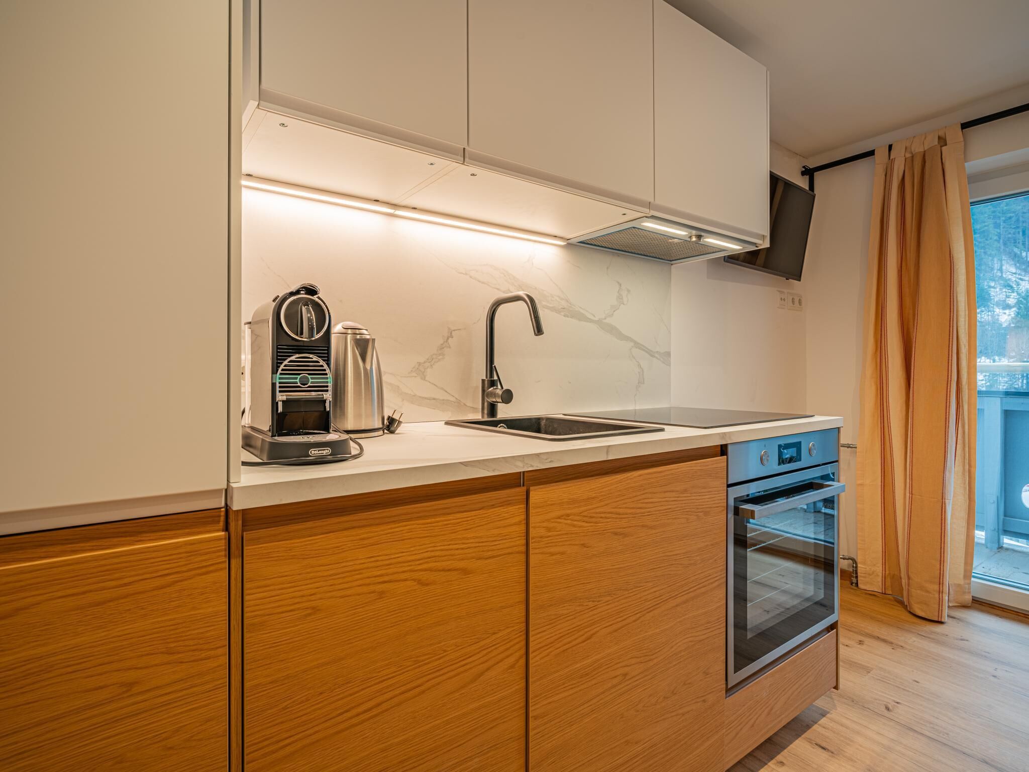 Kühlschrank, Ofen, Herdplatte, Geschirrspüler