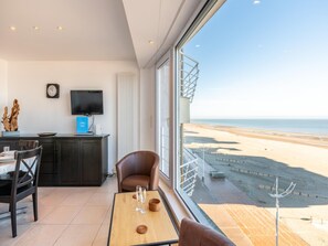 Interior - Renovated flat with sea view (Koksijde)